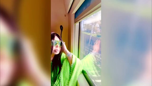 Bülent Ersoy ilk kez trene bindi