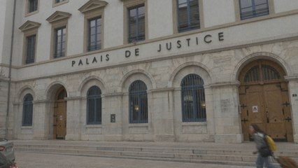 Mort de Thomas en France: neuf jeunes mis en examen, mobiles encore à établir