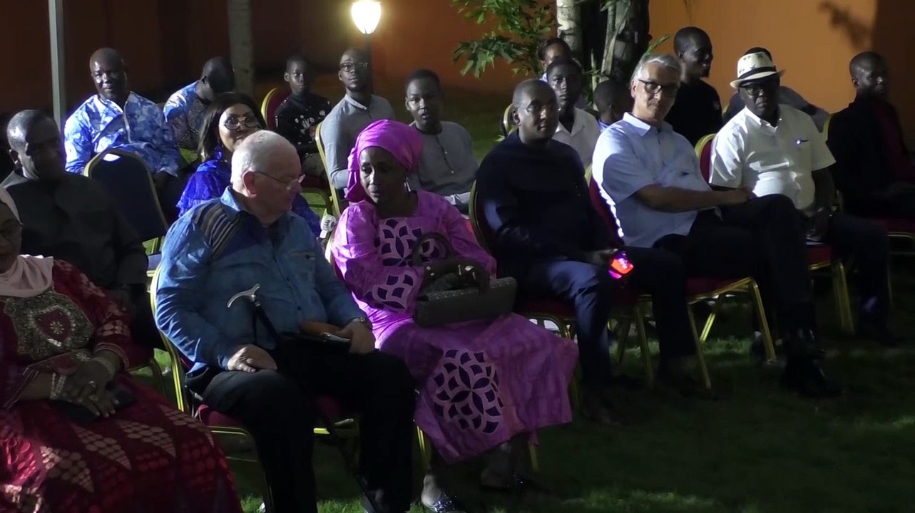 Paroliers et conteurs expriment leurs talents au 9è festival international de conte