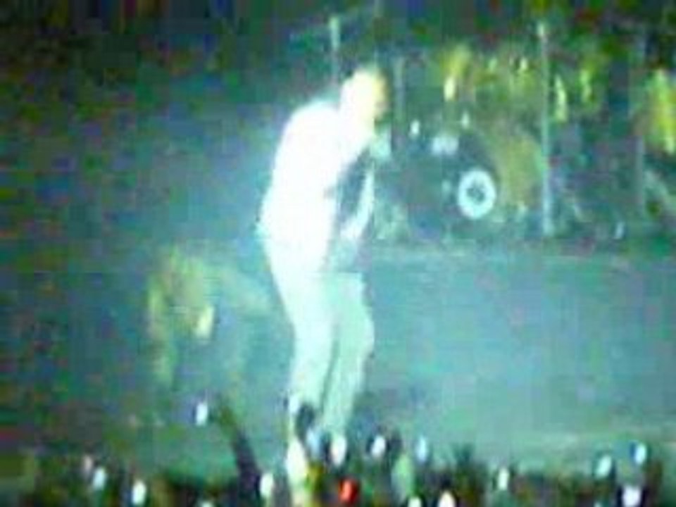 Entrée sur scene chris brown concert paris