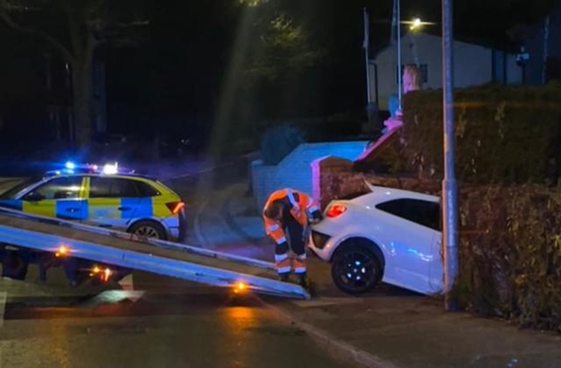 North west news update 27 Nov 2023: Driver flees after crashing a car into a hedge