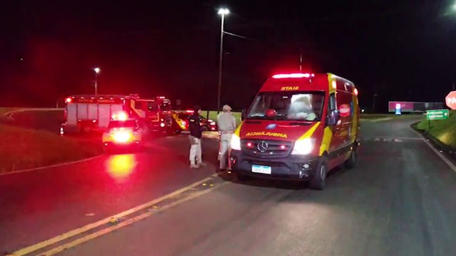 Mulher fica em estado gravíssimo após cair do viaduto no Bairro Guarujá