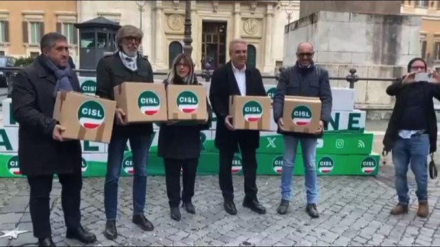 Legge sulla partecipazione, la Cisl deposita le firme in Parlamento