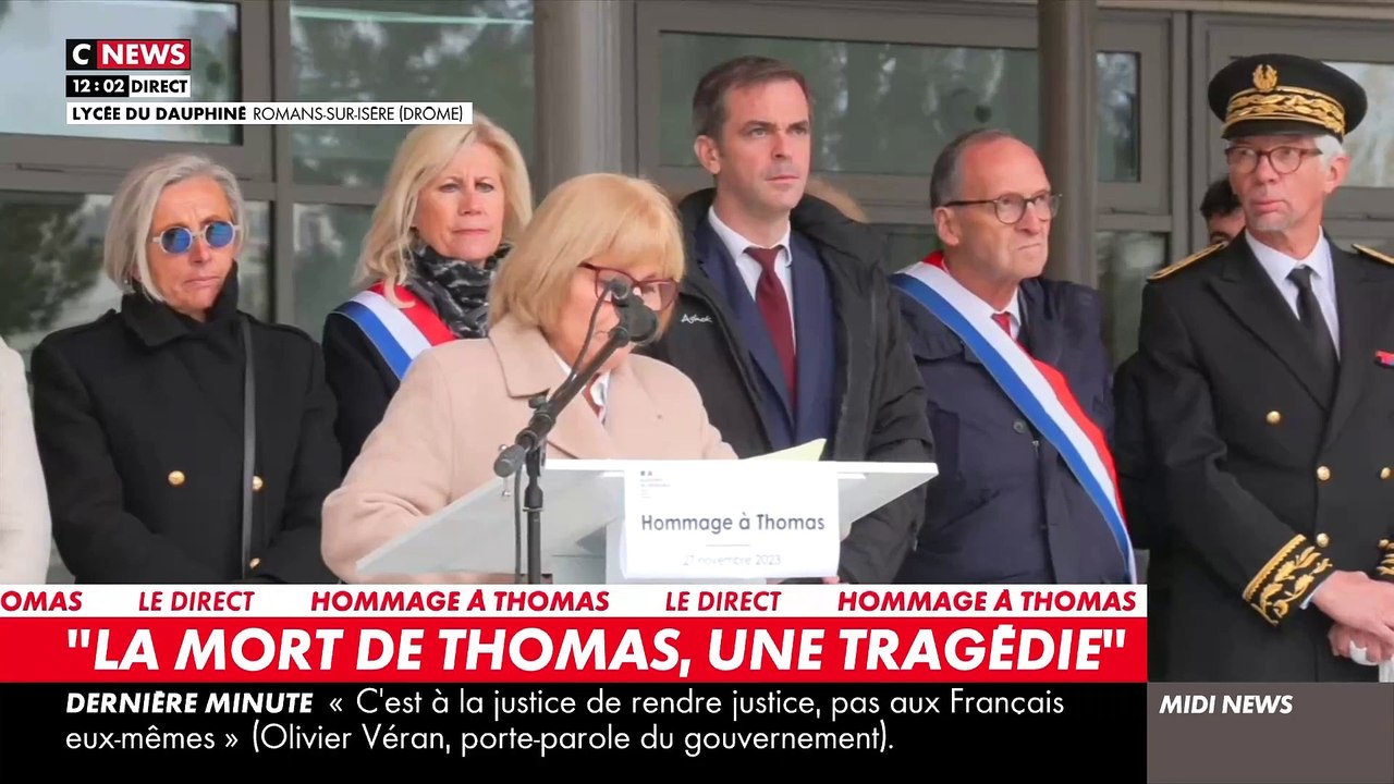Hommage à Thomas dans son lycée - Une de ses professeurs en larmes: "Une horde de sauvages composée de gosses est venue pour tuer, massacrer" - Regardez