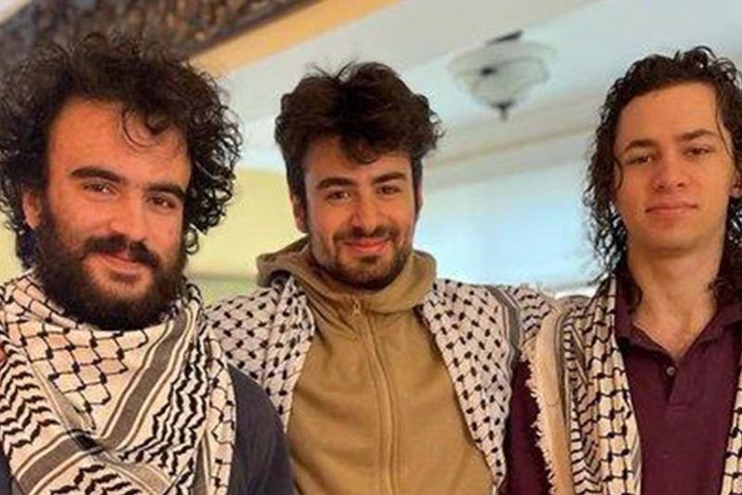 الكوفية تعرض فلسطينيين  لهجوم مسلح بأمريكا