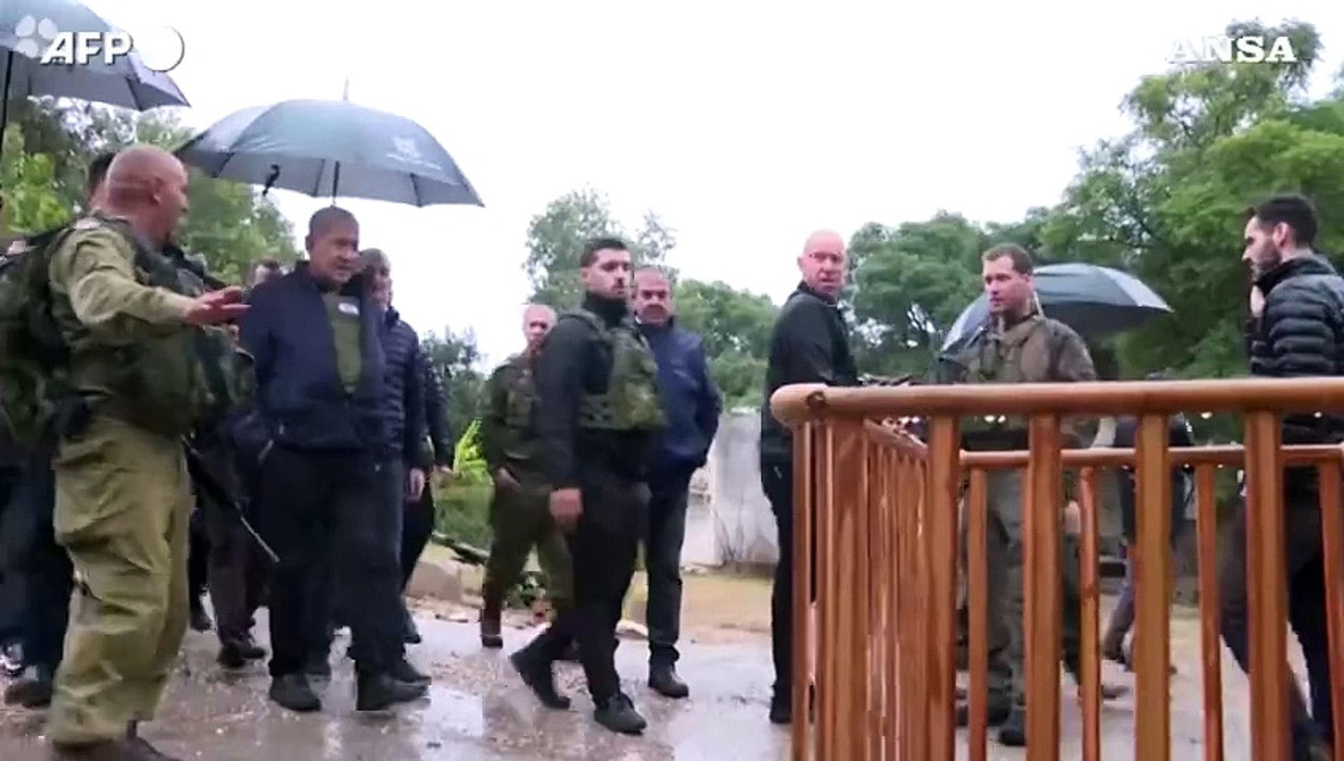 ⁣Musk insieme a Netanyahu visita il kibbutz di Kfar Aza