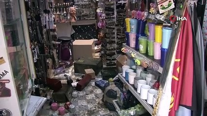 İZMİR’DE VATANDAŞLAR NORMALE DÖNMEYE ÇALIŞIYOR