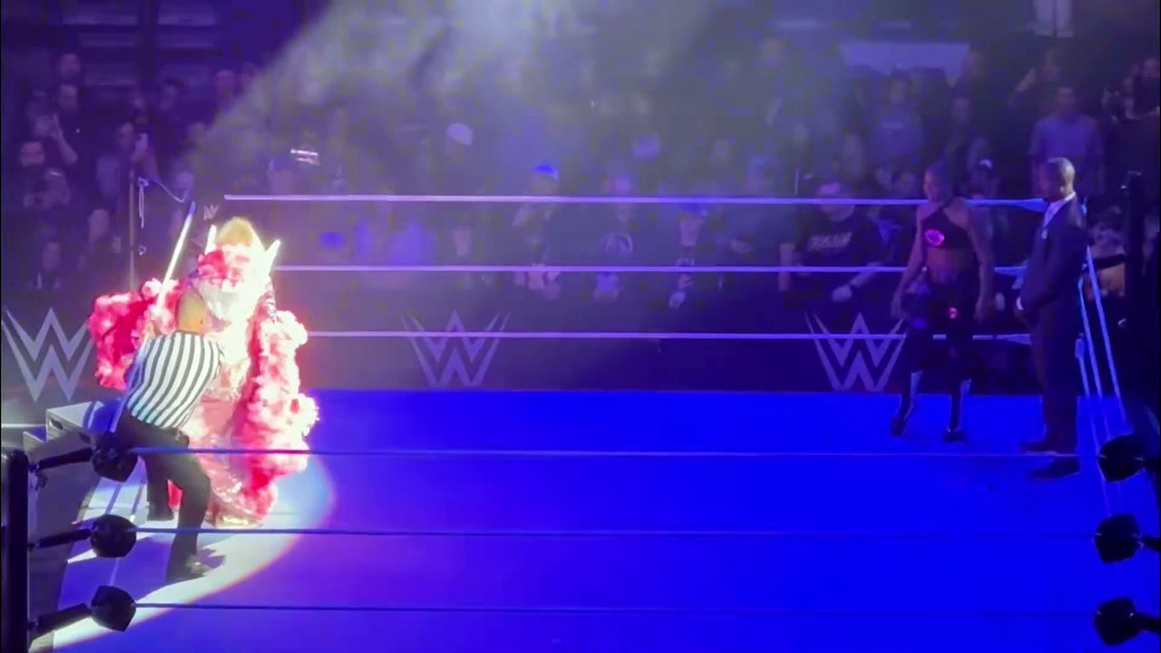Charlotte Flair vs Bianca Belair vs Iyo Sky Full Match - WWE Live Holiday Tour 11/26/1023