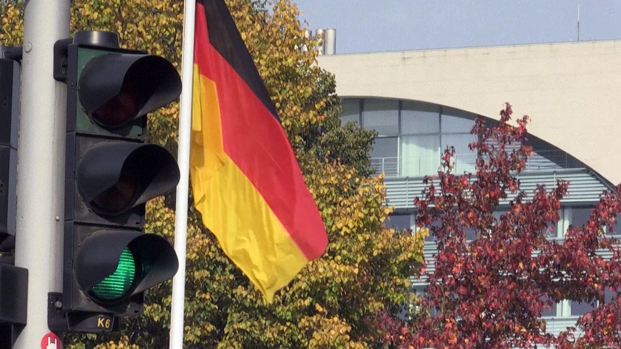 Auto-Gipfel im Kanzleramt von Haushaltskrise überschattet