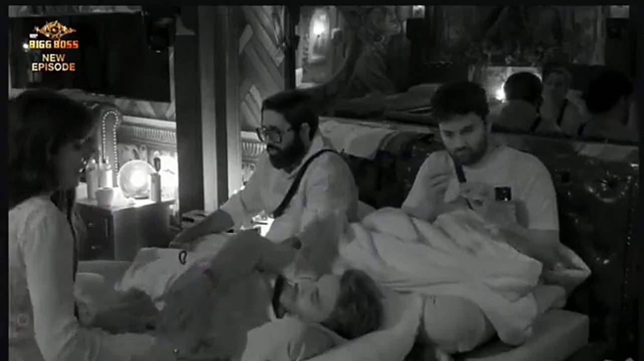 Video: दहाड़े मार, फूट-फूट कर रोई खानजादी, बिग बॉस पर लगाया बड़ा आरोप, इस कारण जिंदगी हो गई तबाह