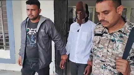 इनामी बदमाश से 50 राउंड व एक कट्टा बरामद