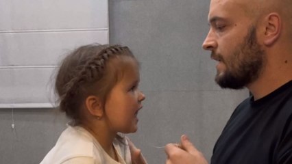 Genius man's sneaky string snatch method is PERFECT for pulling out a kid's loose tooth