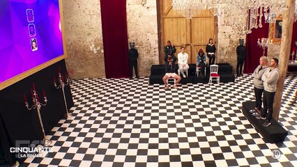 Romain quitte le château, Amélie en pleurs (Les Cinquante)