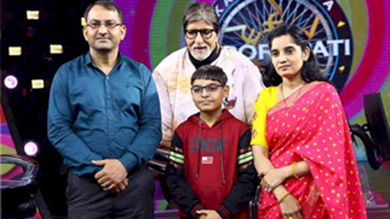 KBC Season 15 First Youngest Crorepati Winner Mayank Life Story