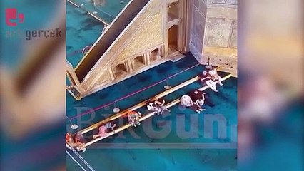 Ayasofya’da beton parçaları ziyaretçilerin olduğu alana düştü