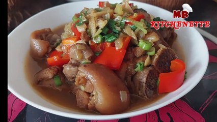 The old chef taught you the secret recipe of pig feet for 30 years. The meat is soft and delicious!!
