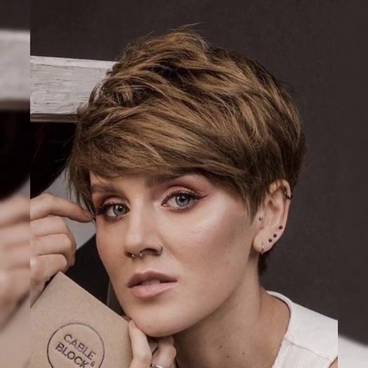 Descubra os Melhores Cortes de Cabelo Curto para Mulheres Confiante