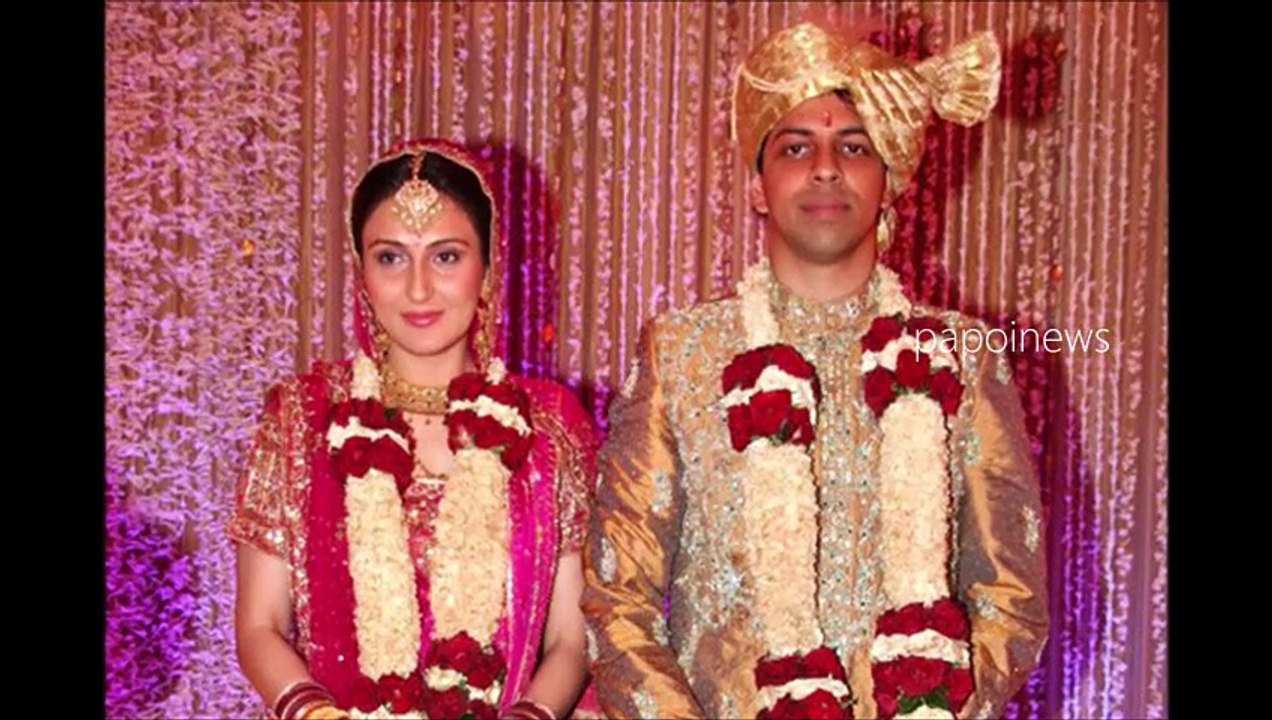 Juhi Babbar with Husband, Son & Family