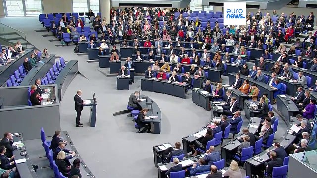 Olaf Scholz defiende ante el Bundestag el apoyo militar y financiero a Ucrania