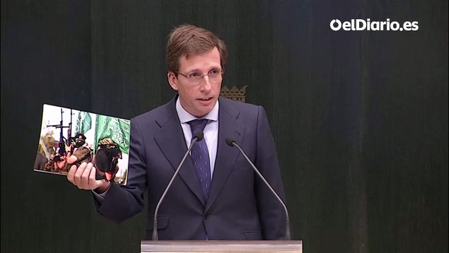 Almeida muestra una foto de Hamás y los define como los nuevos mejores amigos de Sánchez