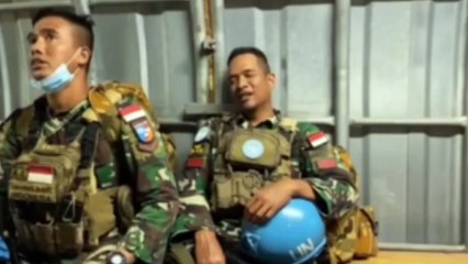 TNI Bercanda Saat Ngumpet di Gua Besi Diduga di Palesta