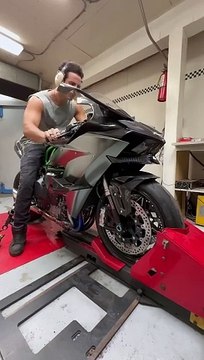 Tuning a 270+whp Kawasaki H2R