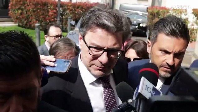 Giorgetti avverte sul debito: Non possiamo sbagliare