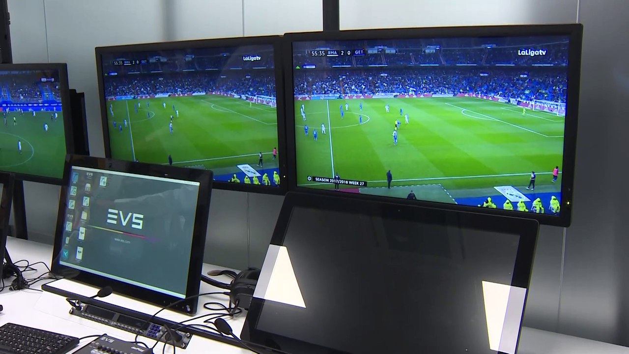 La RAE amplía moderniza su diccionario con 'chundachunda', 'VAR', 'machirulo' o 'perreo'