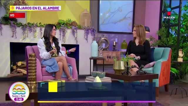 Dulce María sube a su hija al escenario para cantarle Las Mañanitas