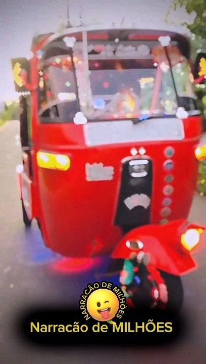 Sabor e Sátira: Uma Rapsódia Culinária pelas Ruas Irreverentes da Índia!