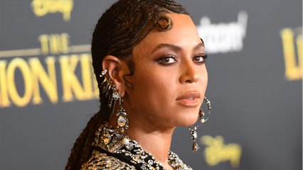 Voici - Beyoncé accusée de se blanchir la peau : sa mère Tina Knowles monte au créneau