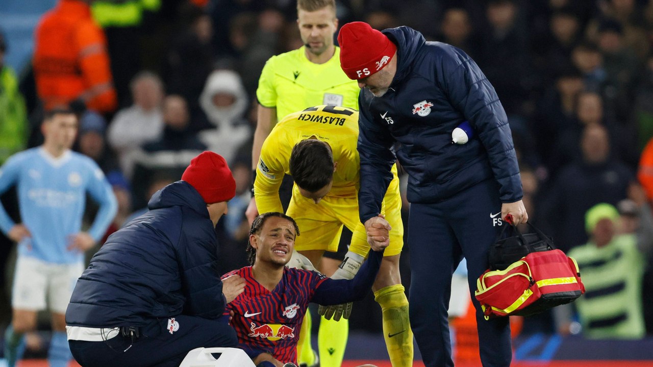 Schröder über Xavi: 'Er kann das Handy schon mal halten, das ist gut'