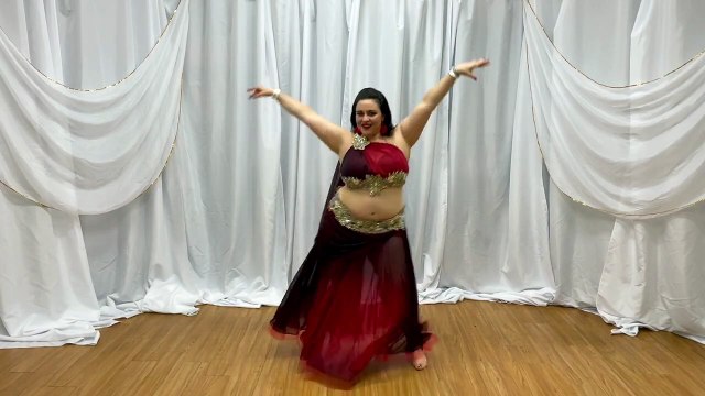 _Gravity Egyptian Queen_ Miss Thea Bellydance improvisation