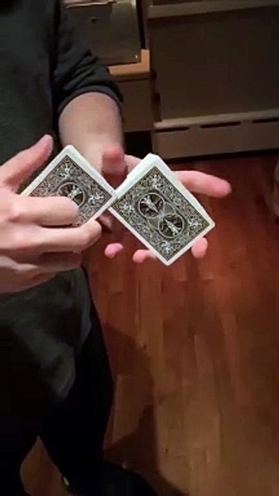 Gianni Palumbo Magic Tricks of playing Cards