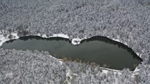 Gölcük Tabiat Parkı beyaza büründü: Kar kalınlığı 10 santimetreye ulaştı