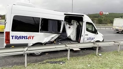 Eyüpsultan'da servis minibüsü kaza yaptı, 6 işçi yaralandı