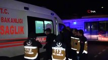 Fırtına Bursa'yı yıktı geçti...Otobüsün üzerine uçan çatı 2 yolcuyu yaraladı