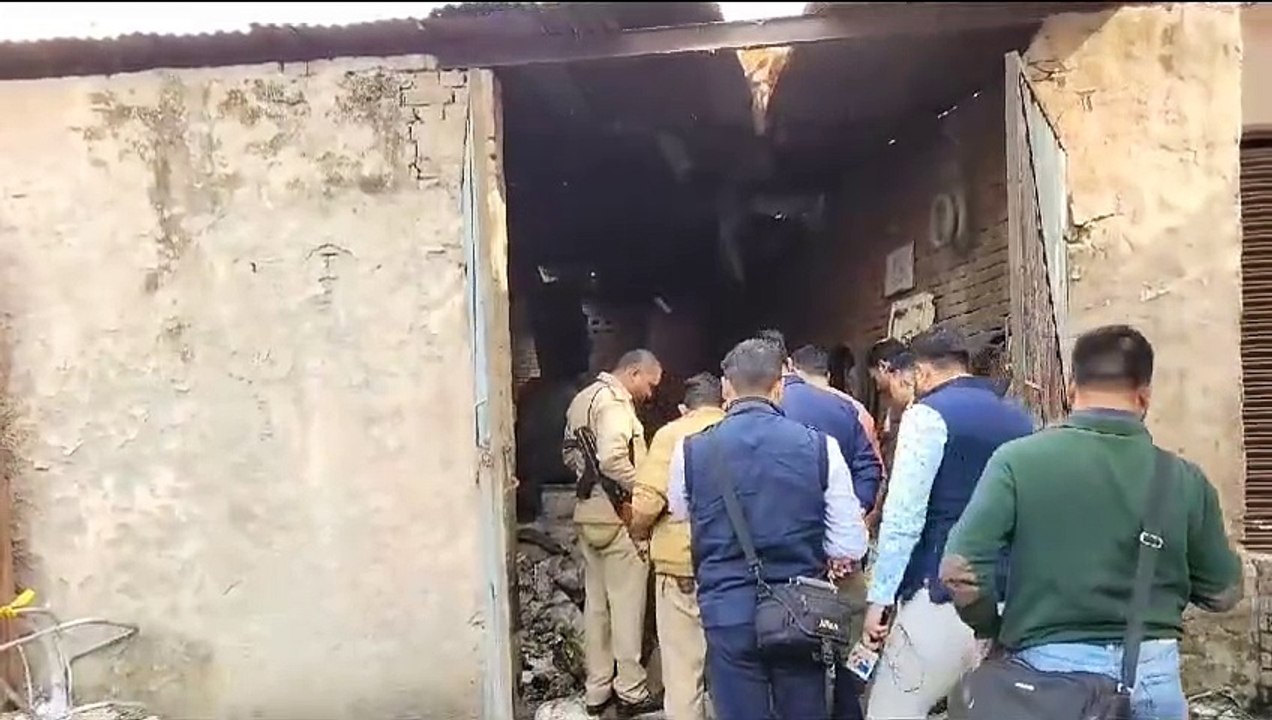 Video: कबाड़ की दुकान में हुआ भयानक ब्लास्ट, कबाड़ी के उड़े परखच्चे, 2 लोग घायल