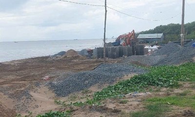 Trà Vinh công bố tình huống khẩn cấp sạt lở bờ biển và sụp, lún kè