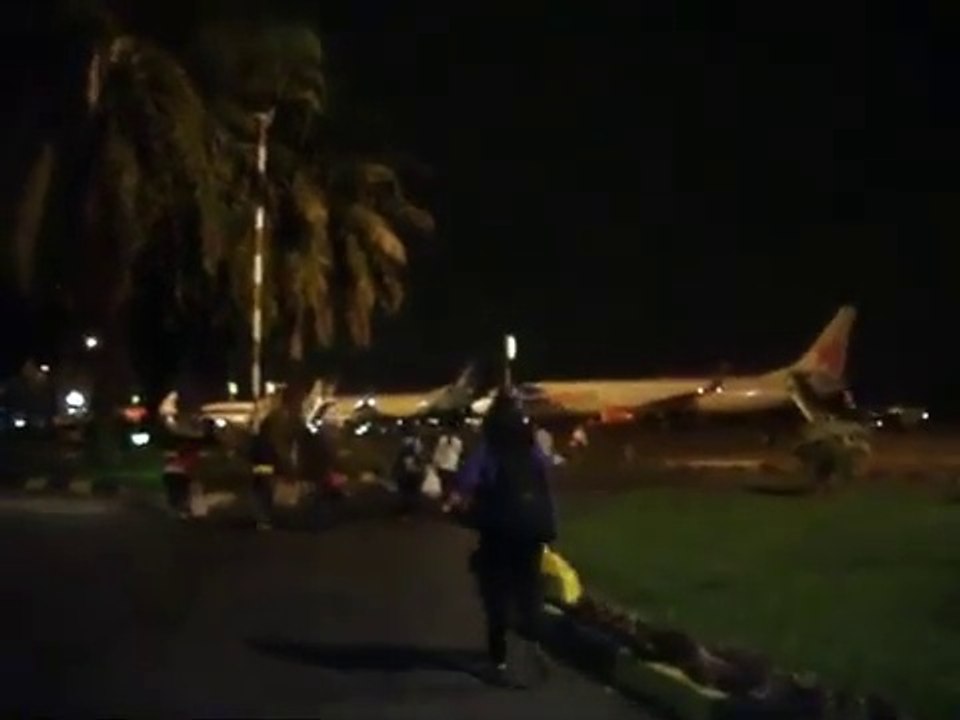 PENAMPAKAN BANDARA POLONIA MEDAN 2012