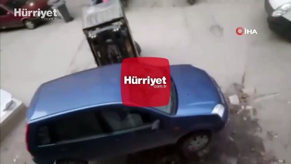 Yanlış park eden aracı fotkliftle kaldırdılar