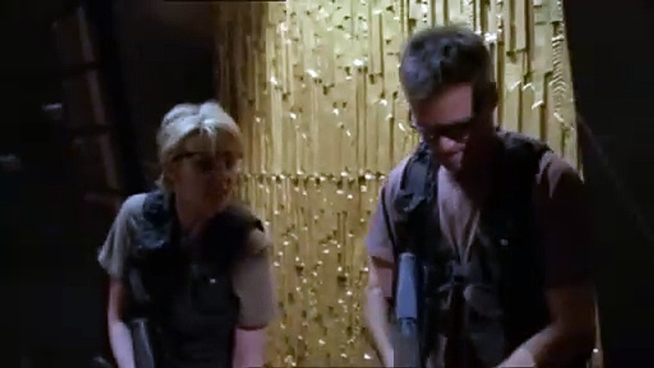 Stargate SG1 vs Replicators