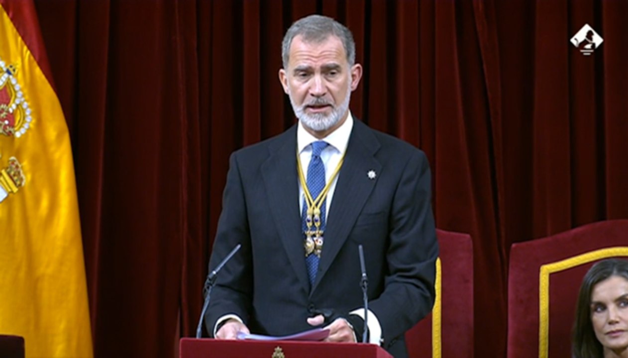 Felipe VI apela al "respeto y cumplimiento" de la Constitución como garante del estado de Derecho