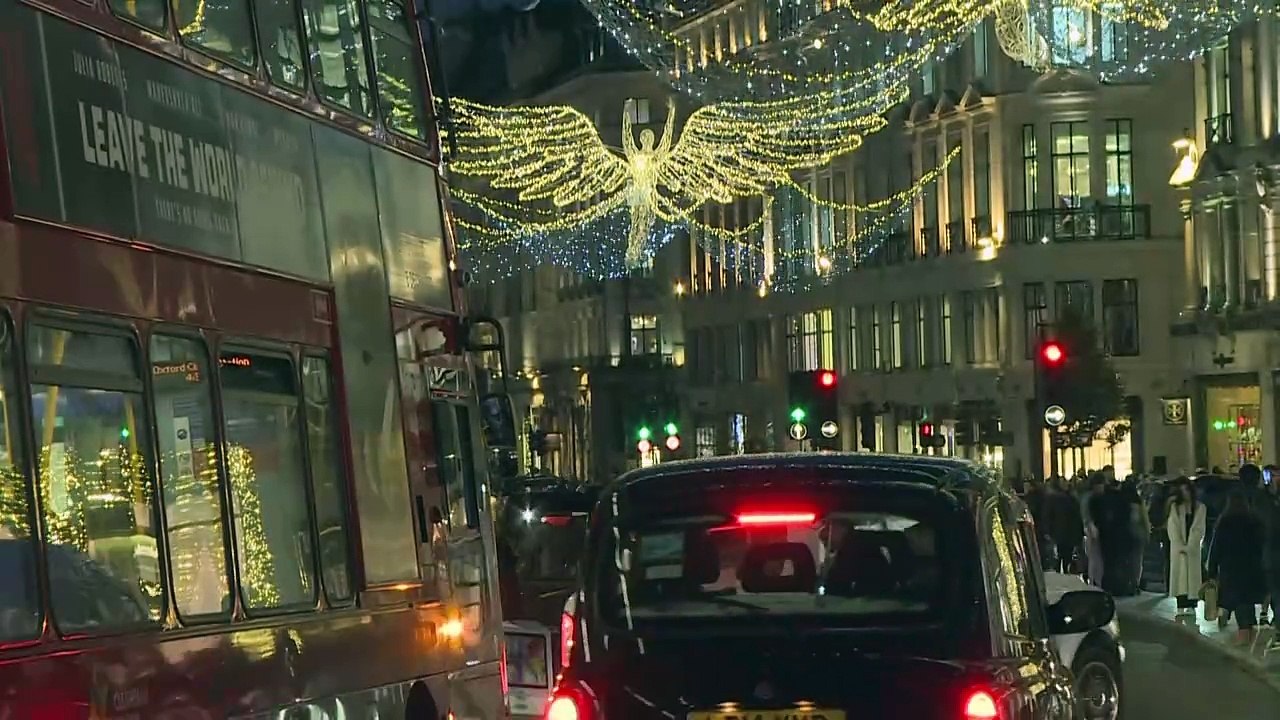 À Londres, les rues s'illuminent pour Noël