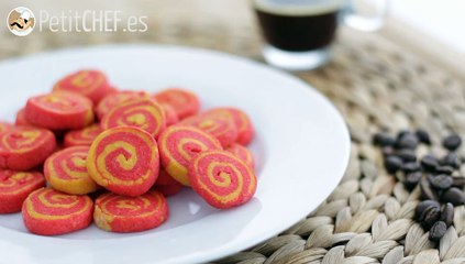 Galletas bicolor rojo y amarillo