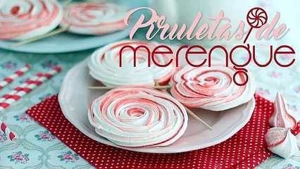 Piruletas de merengue coloridas