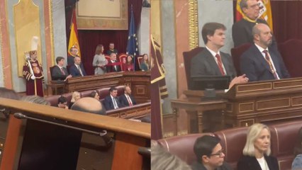 Pillan al letrado mayor del Congreso Fernando Galindo aplaudiendo el discurso “sectario” de Armengol