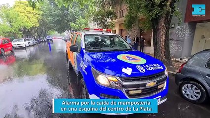 Alarma por la caída de mampostería en una esquina del centro de La Plata