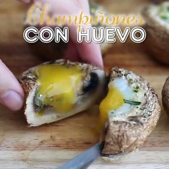 Champiñones con huevos de codorniz