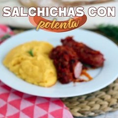 Salchichas en salsa con polenta